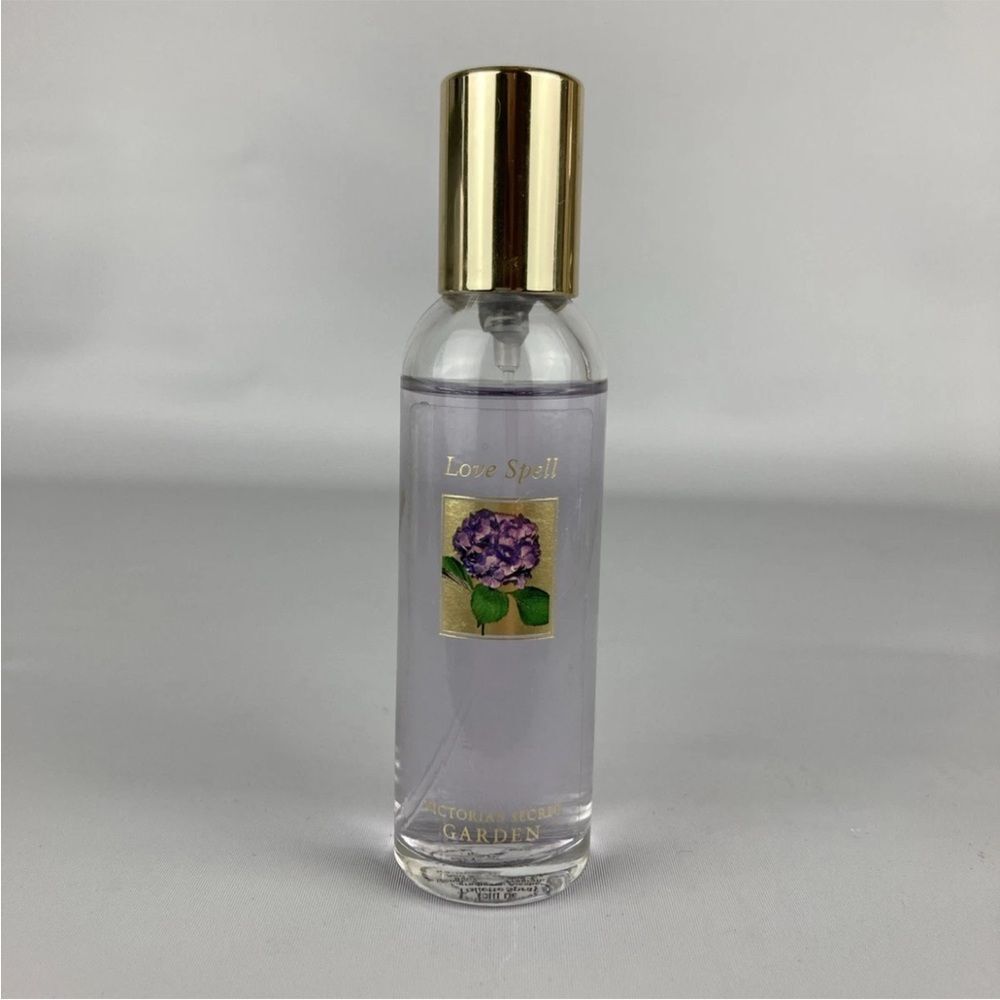 Victoria's Secret Love Spell Eau De Toilette Spray Perfume 1oz / 30 ml Vintage